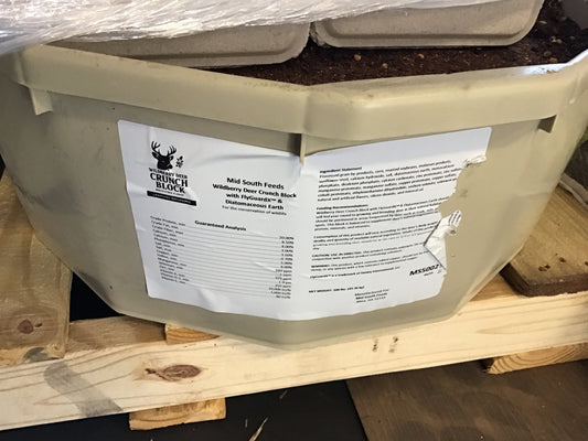 MS Deer Wild berry Crunch Block - 100 lb. Tub