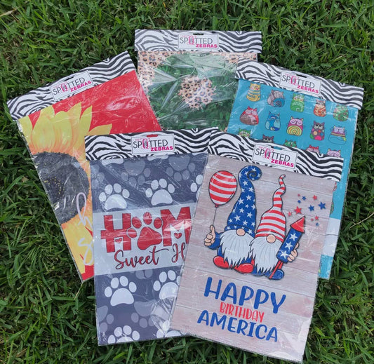 Garden Flag - Merry Christmas Vintage Santa with Holly