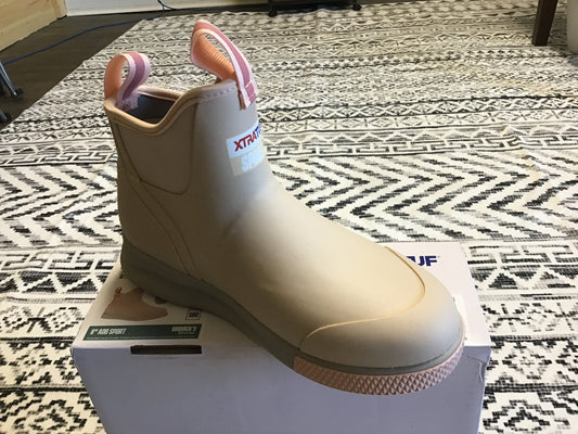 Xtratuf Women’s Sport Boot tan/grey/pink