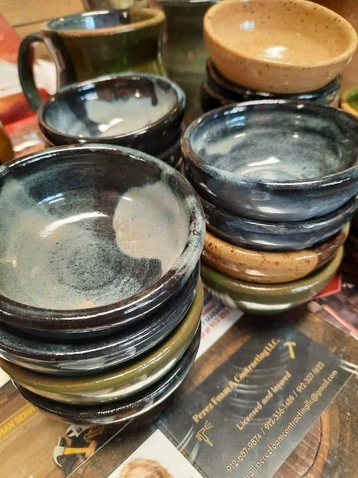 Artisan pottery bread dipping bowl