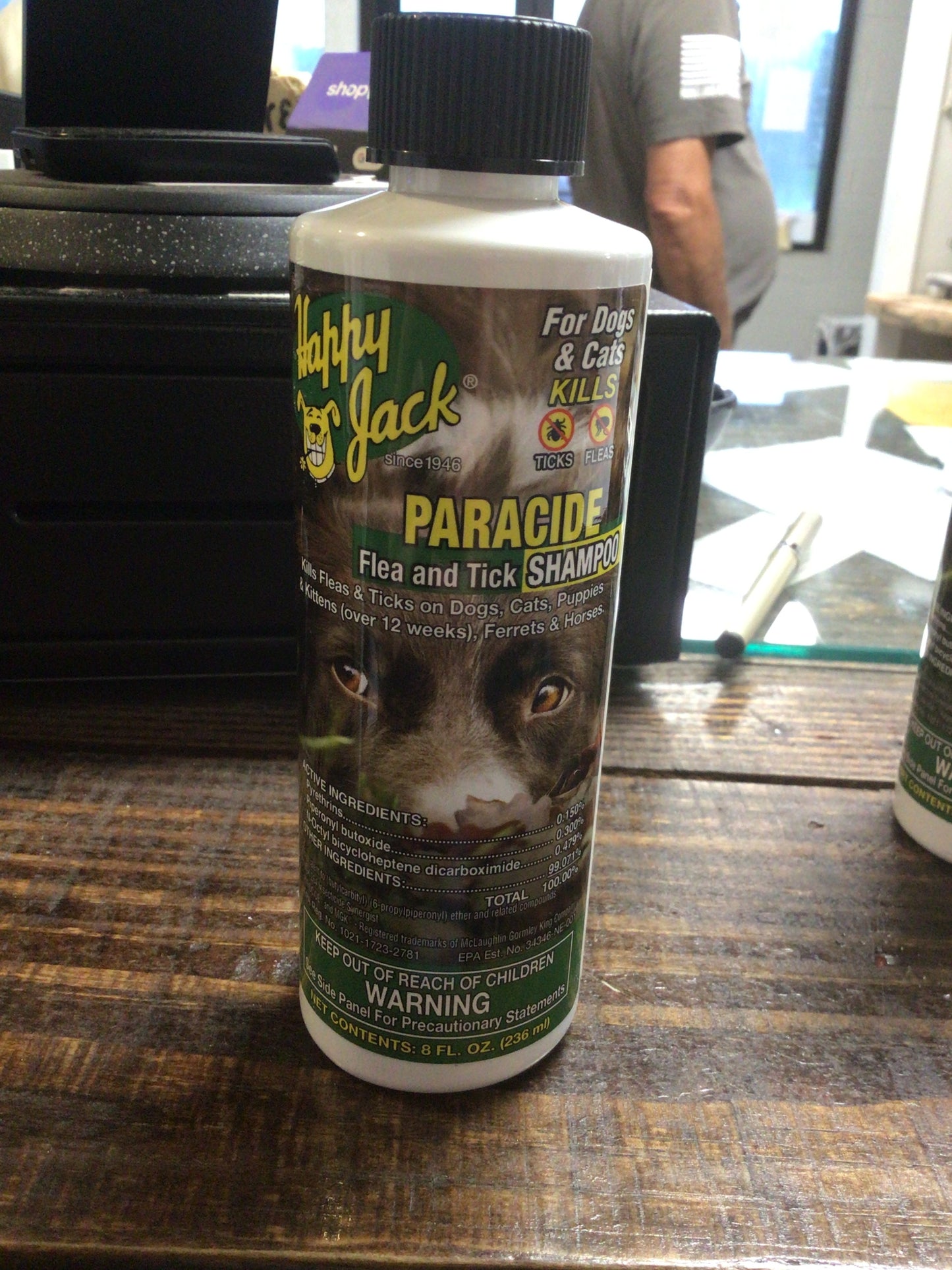 Happy jacks paracide flea and tick shampoo