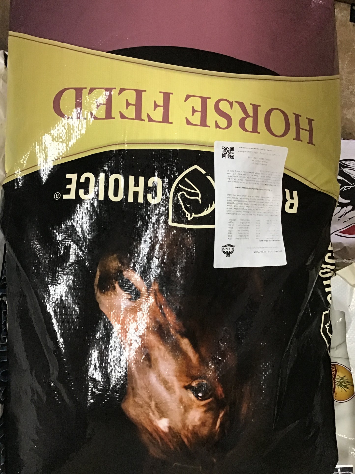 12-8 horse pellet