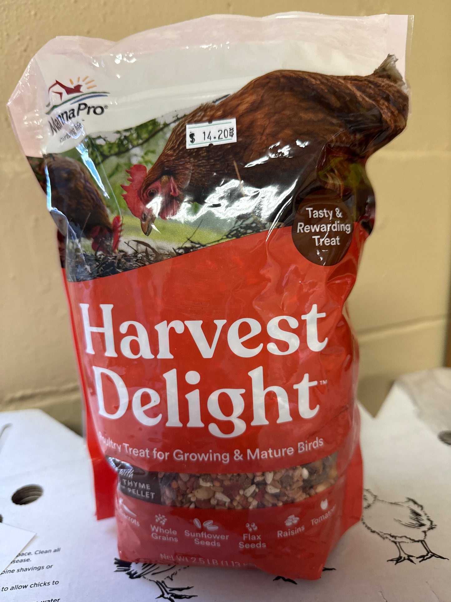 Manna Pro Harvest Delight Poultry Treat 2.5lbs