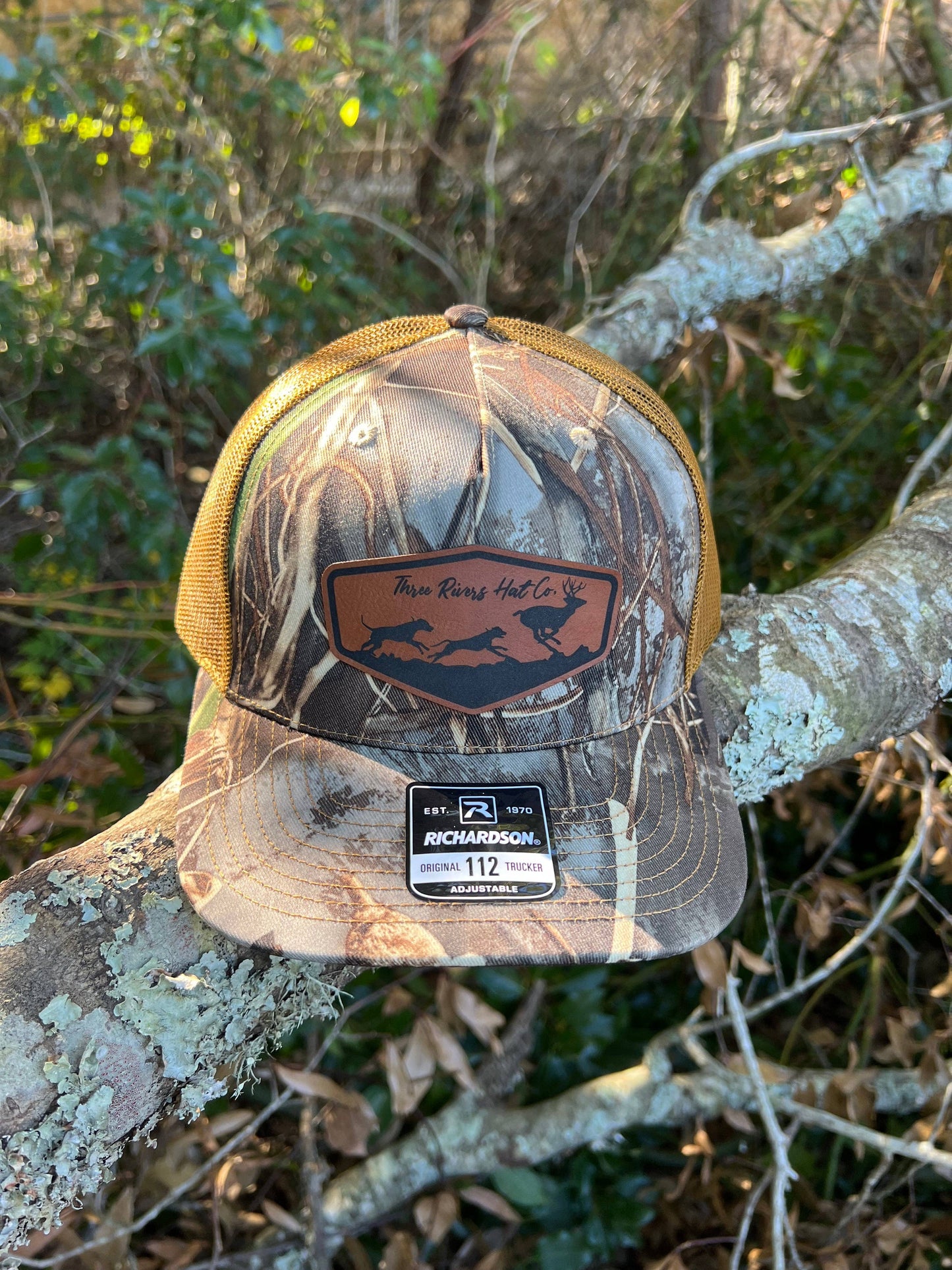 Deer Dog Hunting - Camo Trucker Snapback - Richardson 112