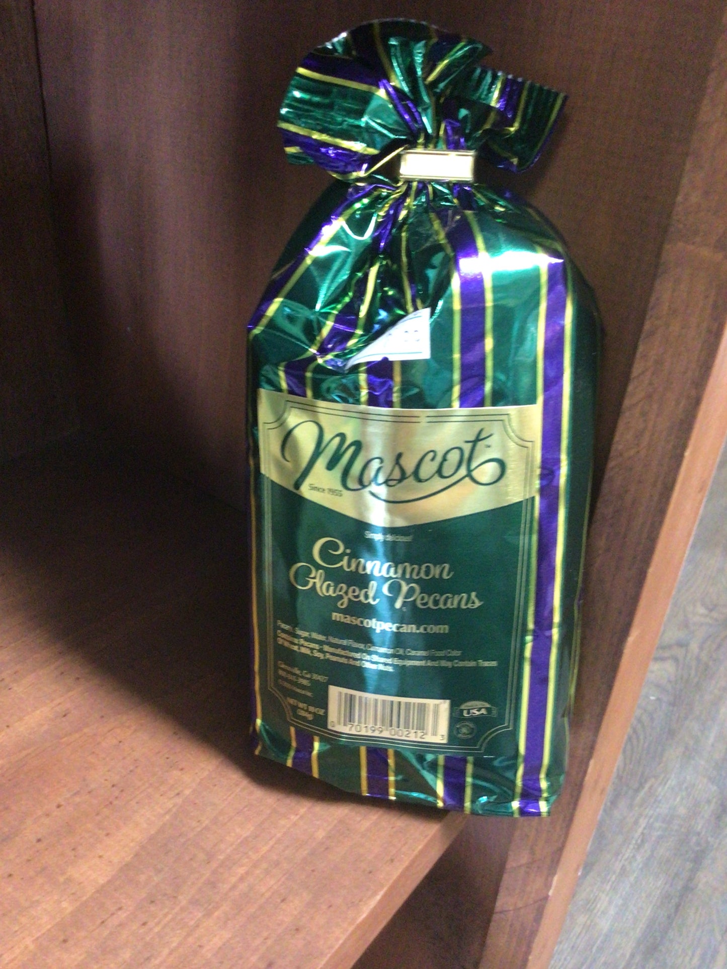 Mascot cinnamon glazed pecans