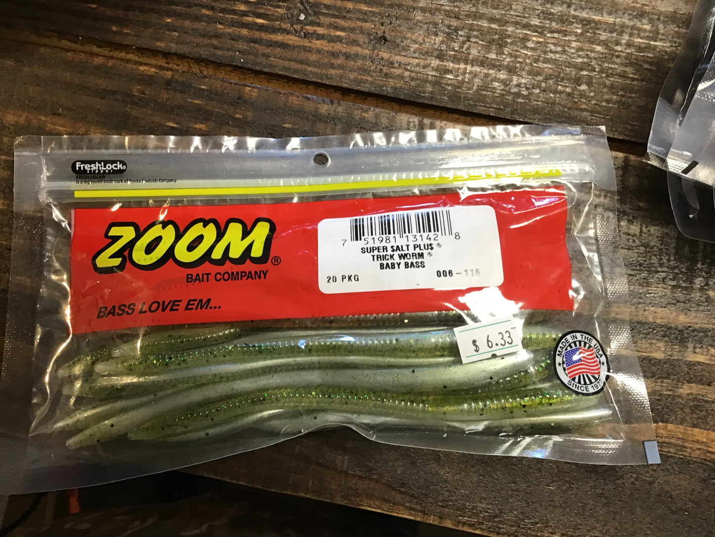 Zoom trick worm (baby bass)
