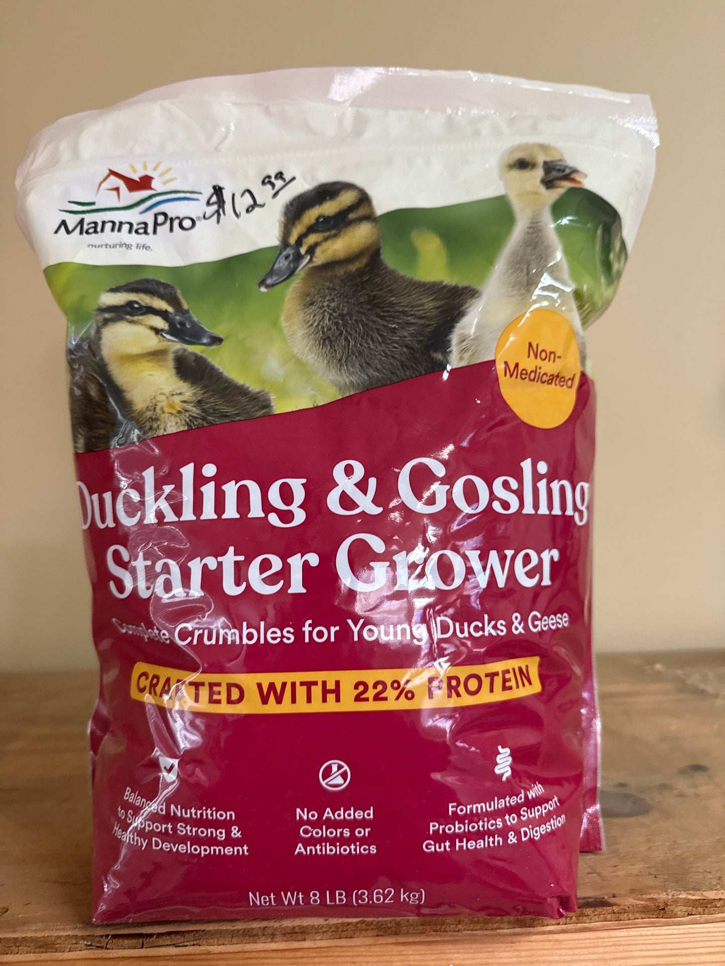MannaPro Duck & Gosling Starter 8lb