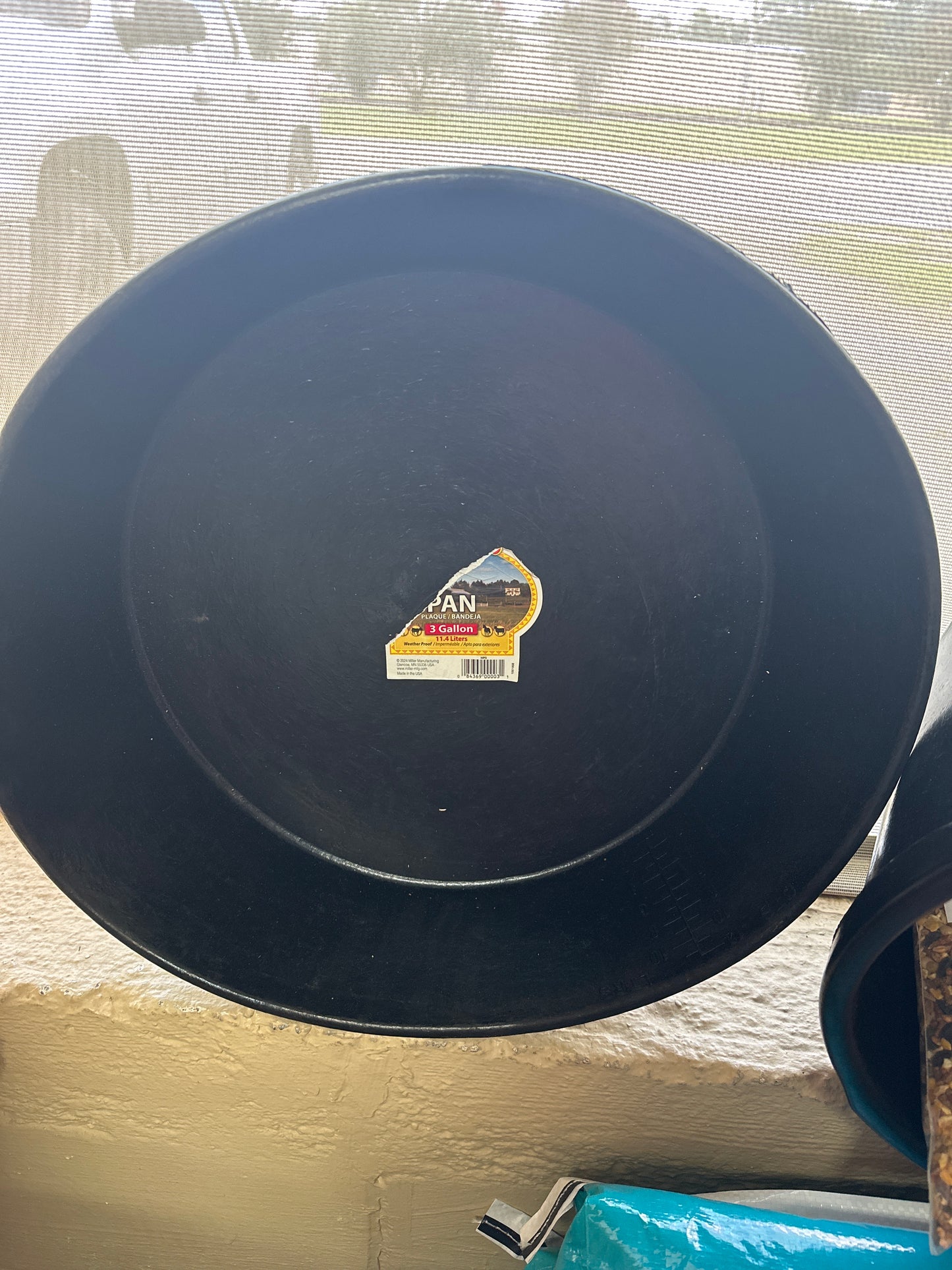 DuraFlex Rubber Feed Pan - 3 gallon