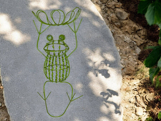 Twisted Metal Green Frog Plant Stand