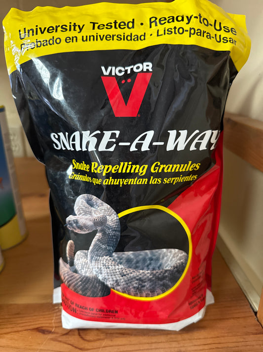 Victor Snake Away 4lb